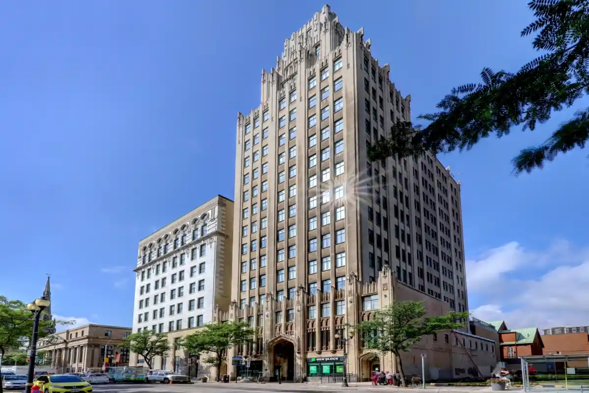 36 James Street South, Hamilton - The Pigott Building condominiums in downtown Hamilton